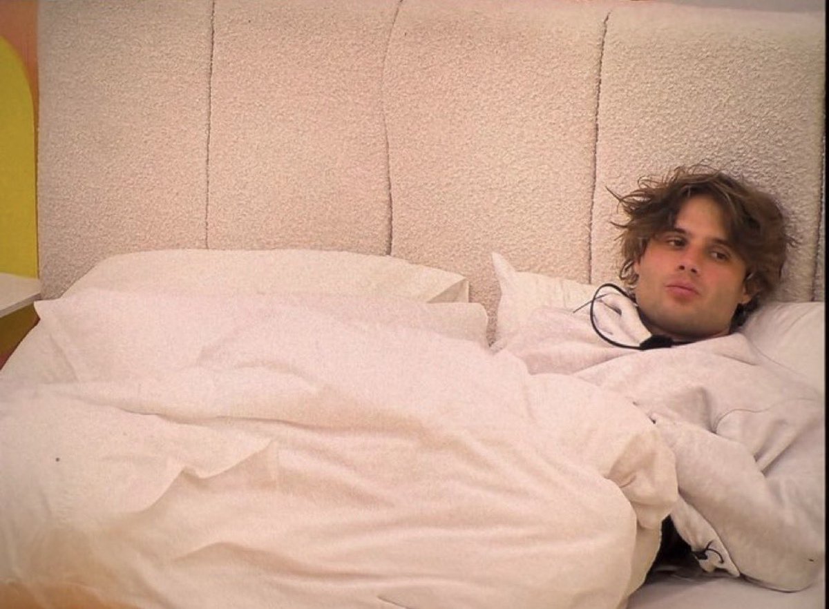 sayheykay_'s tweet photo. Bryce “I’ve had such a great time in Casa”  

*Bryce the entire time at Casa* https://t.co/ZvUU0epmvL