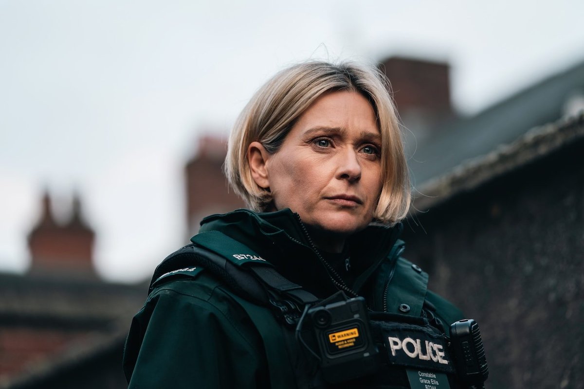 whatsontvuk's tweet photo. Here's a sneaky peek at series four of #BlueLights! The BAFTA-winning drama returns to BBC One and iPlayer this autumn with more challenges on the streets of Belfast for Stevie, Grace, Tommy and Annie - and some questions from the past.
📷: Peter Marley/BBC/Two Cities Television https://t.co/0rPw4ZP41d