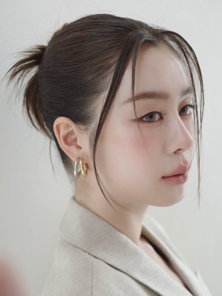 JourneywithBam's tweet photo. [220726] 📸
IG Post : first_make_up

My style ✨

#BamSaralee #แบมสราลี 
#first_makeup #firstmakeupstyle https://t.co/YNPqU54kea
