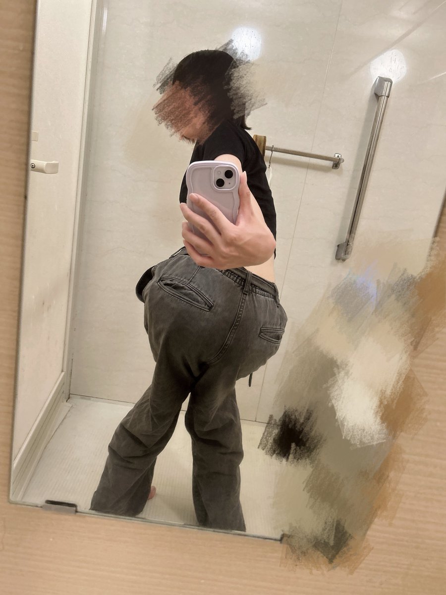 Riuuz3x's tweet photo. @yuruf_em 
晒されて興奮する上にけつもデカくて最高 https://t.co/WLqeAz7eUB