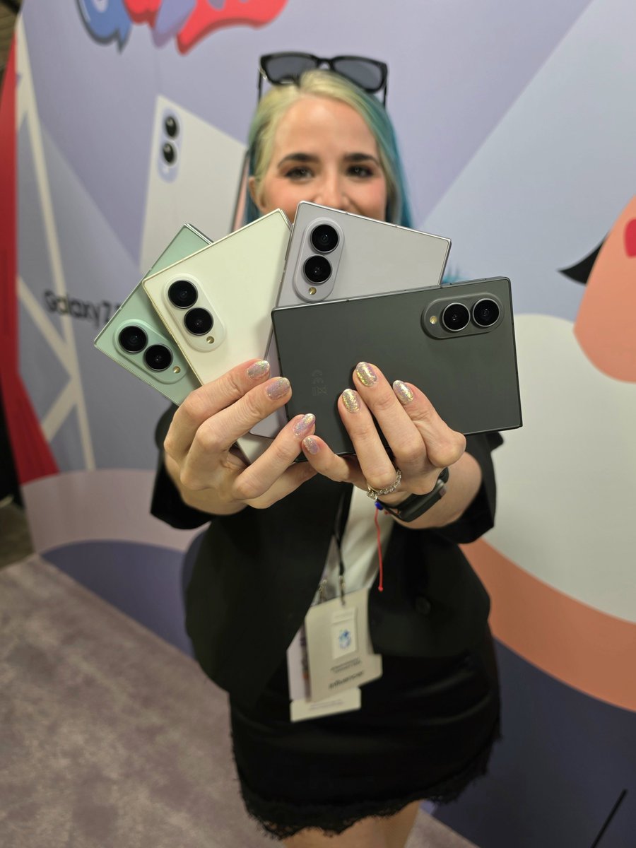 DianaMonsters's tweet photo. Ya en mis manos el Galaxy Z Fold8 🤩 #SamsungUnpacked2026 #Unpacked2026 #GalaxyZFold8 https://t.co/brXnW2pqmH