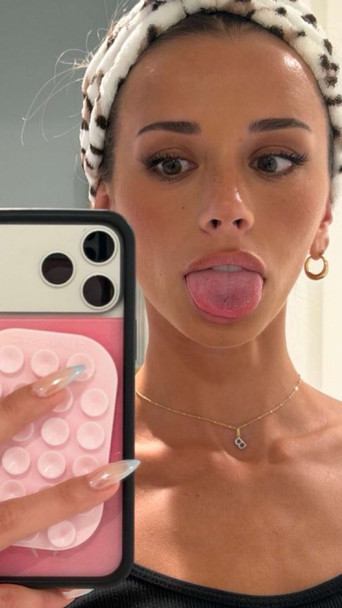 influllove's tweet photo. Faceporn https://t.co/4w2Fo63moc