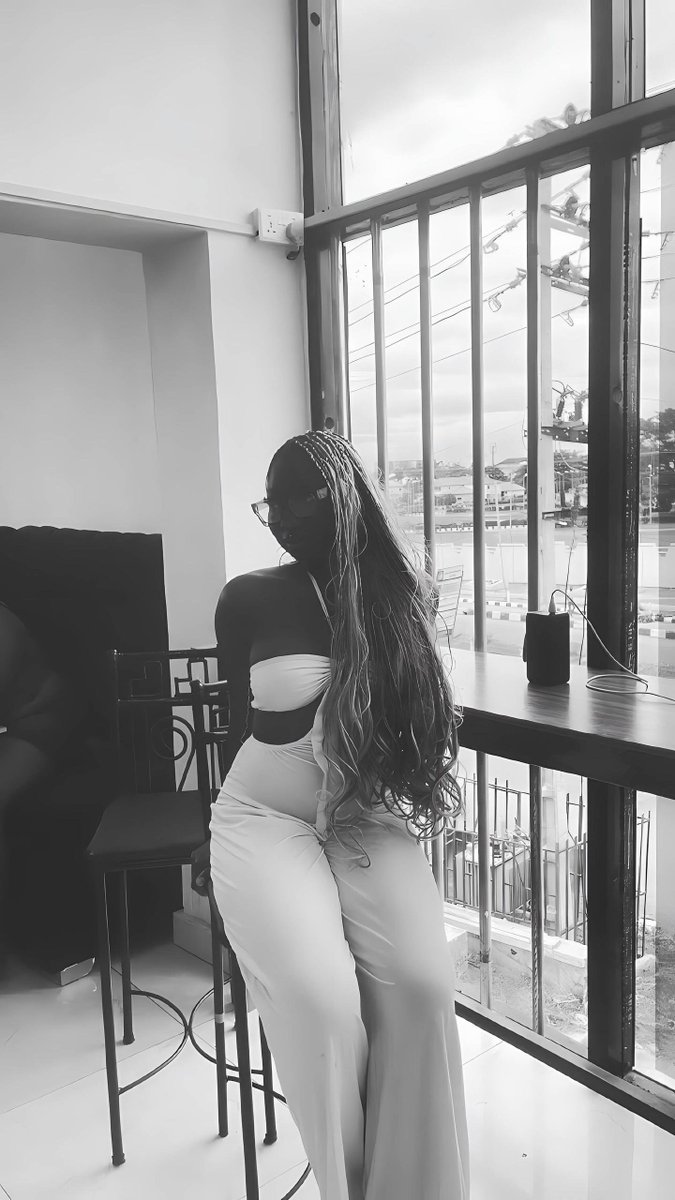 Np0t0m's tweet photo. Allow me to reintroduce myself.
I'm Npotom.
Data Analyst. Virtual Assistant. Importation Coach A woman committed to growth, excellence, and building a life of purpose🤍 #tech #importation https://t.co/0Uo4I8ZyJq