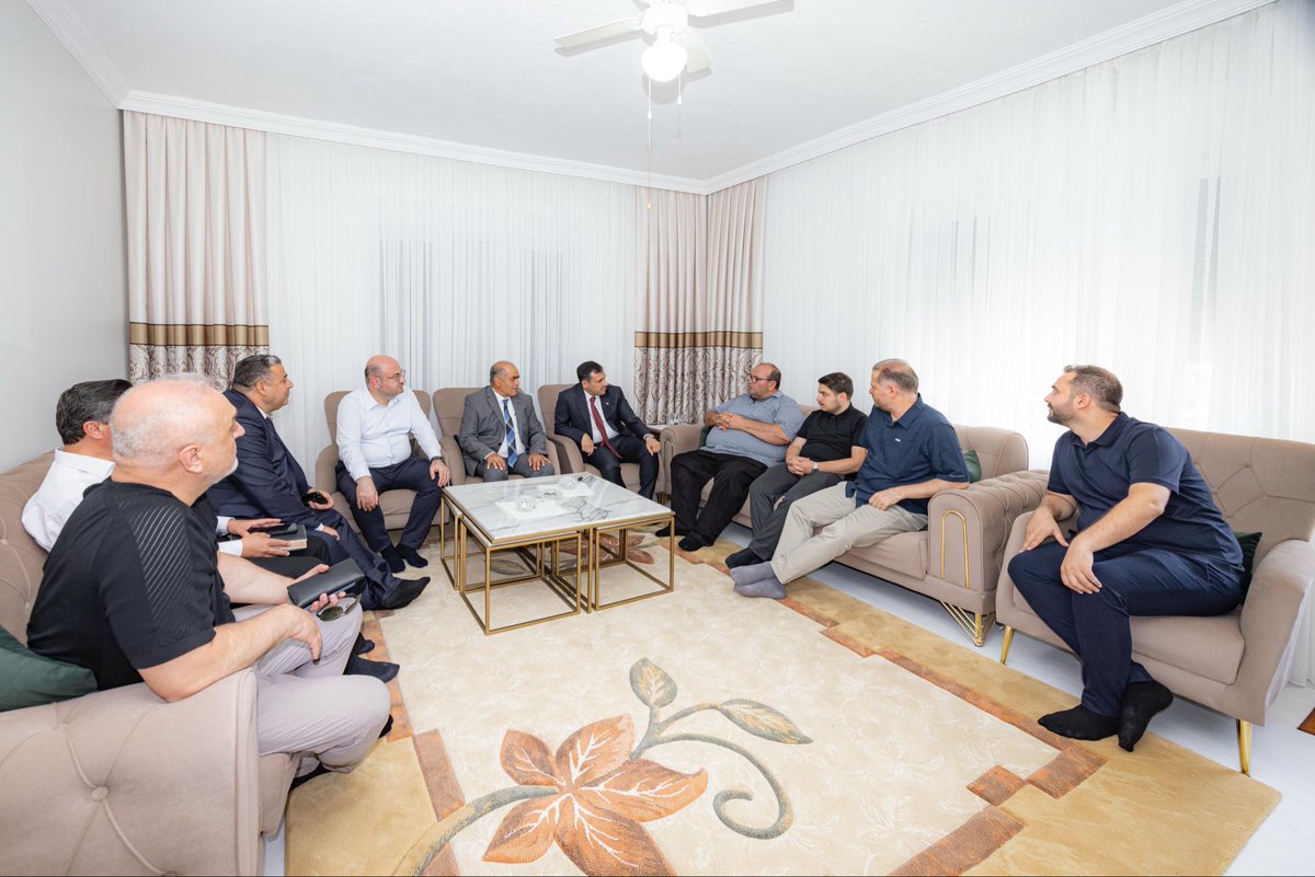 fatihozgokcen's tweet photo. Kulu ilçemizde gurbetçi hemşehrilerimizin hanesine misafir olduk.

Gönül gönüle gerçekleştirdiğimiz bu güzel buluşmada hasbihâl ettik, muhabbetimizi paylaştık. Rabbim birliğimizi, beraberliğimizi ve kardeşliğimizi daim eylesin. https://t.co/BydUbSS3iA