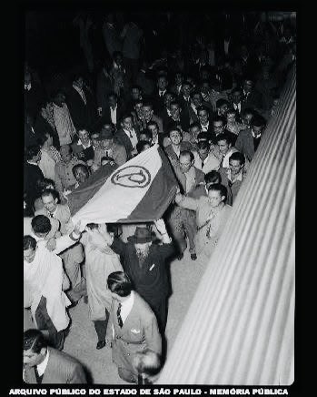 umbertocontiho3's tweet photo. Palmeiras em cenas…

No site do Arquivo Público do Estado de São Paulo é possível encontrar diferentes tipos de documentos, como da festa de comemoração da equipe do Palmeiras, time campeão da Copa Rio de 1951. https://t.co/qTFvLaNdcD