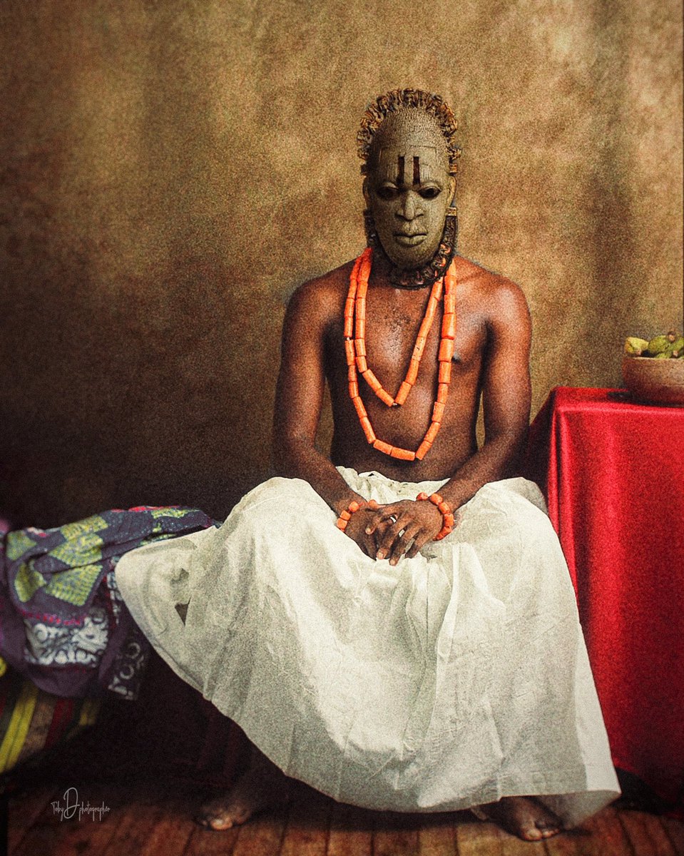 TOBYDPHOTOGRAPH's tweet photo. IYOBA | In the ancient Benin Kingdom around the 16th century, The Benin ivory mask were created.🧵 https://t.co/NSWZb256KY