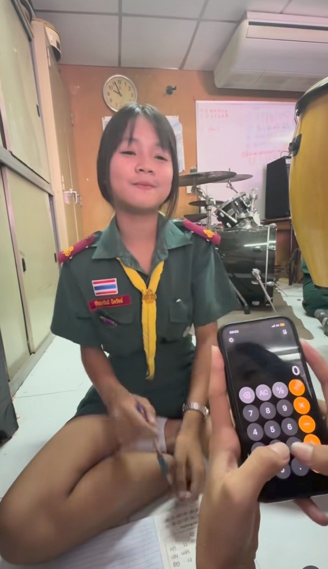 srempoa's tweet photo. belajar ngitung

https://t.co/obiNtTgzCa

https://t.co/0VUNRRFHHh

https://t.co/SNTrgGtYvV

https://t.co/qLA5E59sgF https://t.co/aUBzkbWMjW