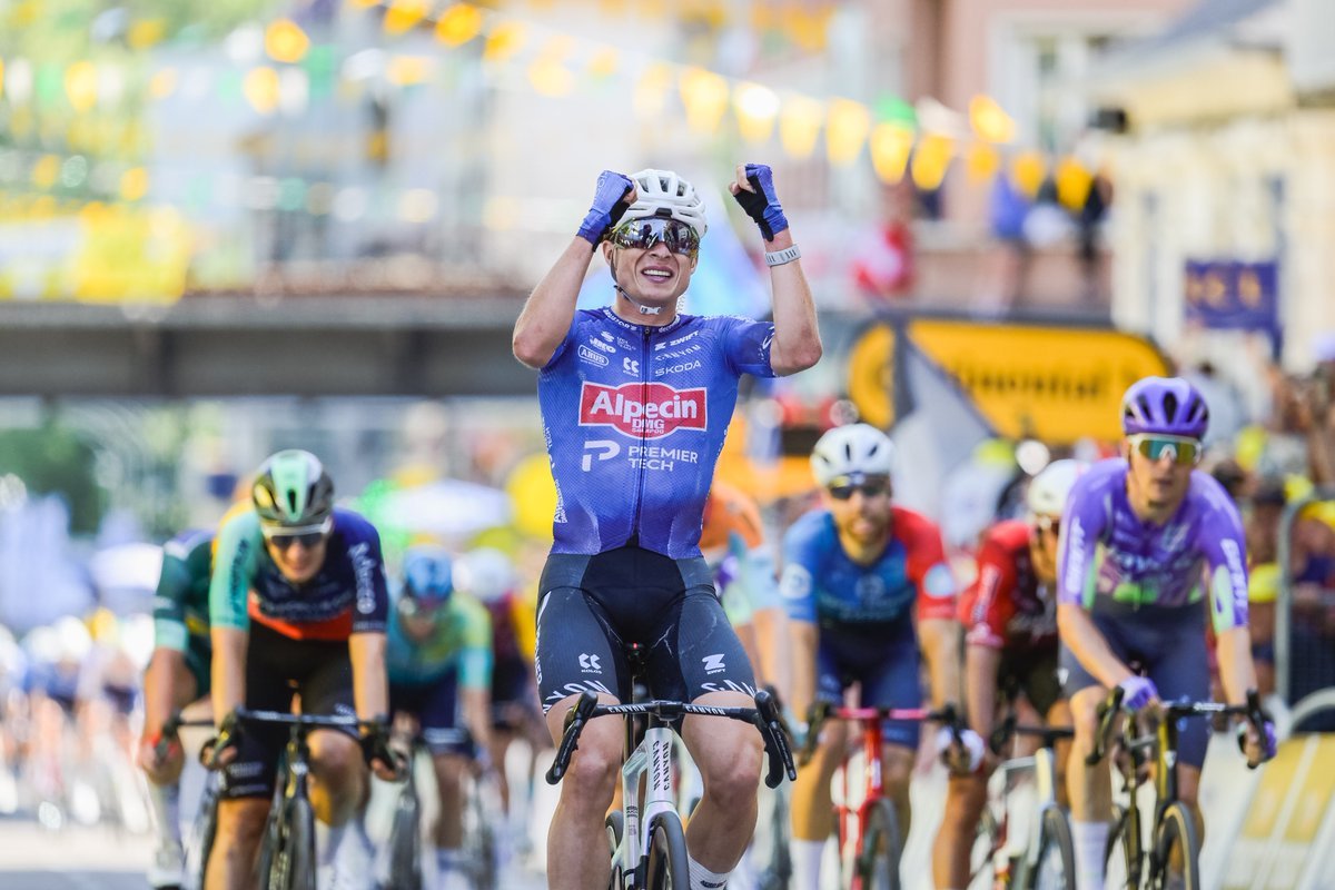 iTourdeFrance's tweet photo. 🏆 Jasper Philipsen is back!

#TDF2026ᴿᴾ https://t.co/BkpBMcSEaR