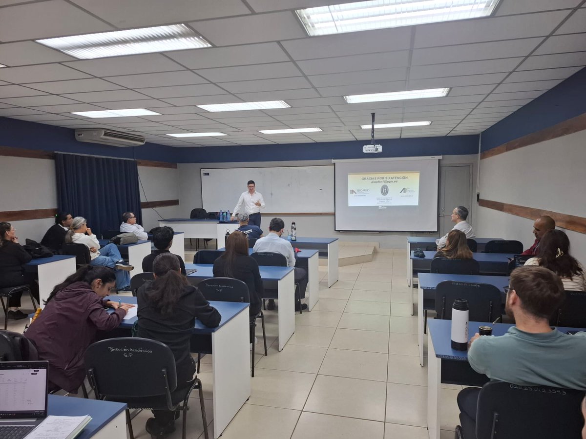 fpuna's tweet photo. 📌 La revolución de los datos, la inteligencia artificial y la HPC para enfrentar al cáncer

🔗 Leer nota: https://t.co/Vv7iOb513B https://t.co/Am683DN0Bo