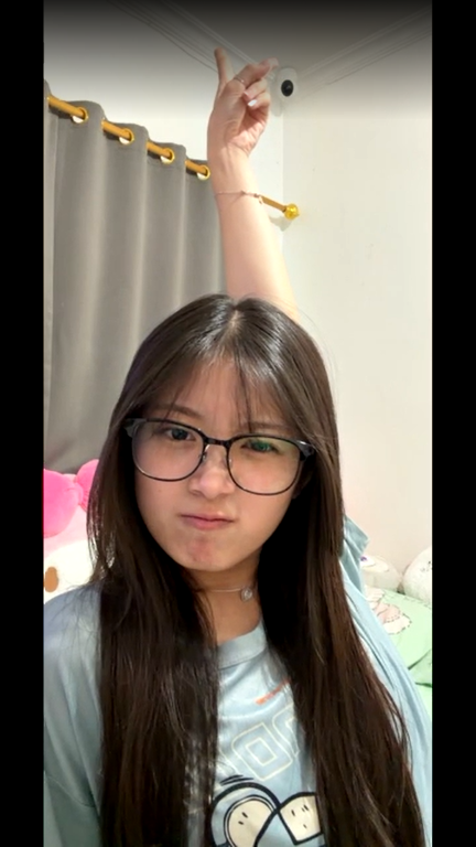 andreas_BonPas's tweet photo. @RFritzy_JKT48 😎😎😎😎 https://t.co/QKNH0SWgbL