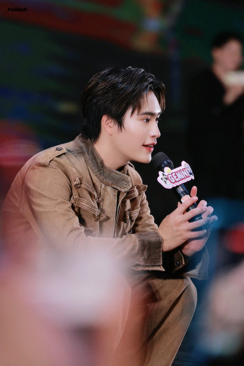 JustFallinD's tweet photo. 𝟐𝟎𝟐𝟔'𝟎𝟕'𝟏𝟖
🧡🌟

❥ @gemini_ti 

#Gemini_NT
#เจมีไนน์ https://t.co/URfzbzWGml