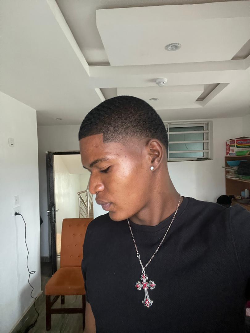 impeccabledami2's tweet photo. how i came vs how i left.😋
hit up @CityzCut ! https://t.co/roVYNlYekK