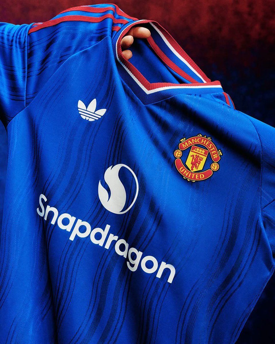 AllInAllUnited1's tweet photo. OFFICIAL: @ManUtd 2026/2027 away kit 🔥🔥🔥
#AllinAllunited #MUFC #GGMU https://t.co/uh0FynAsLP