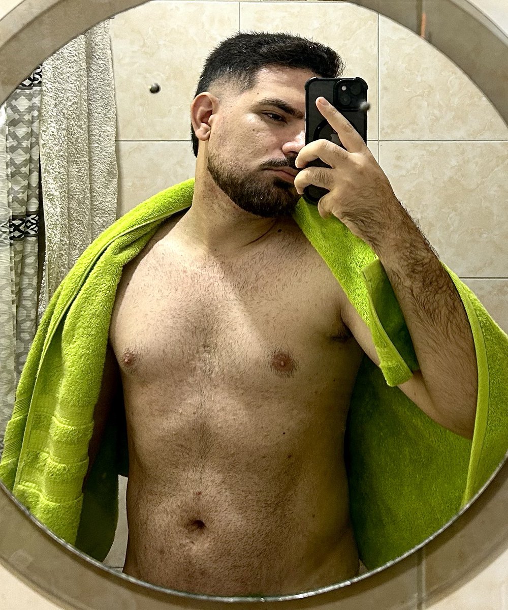 imkrum13's tweet photo. Singing in the shower 🚿 https://t.co/dLnbO7nWLQ