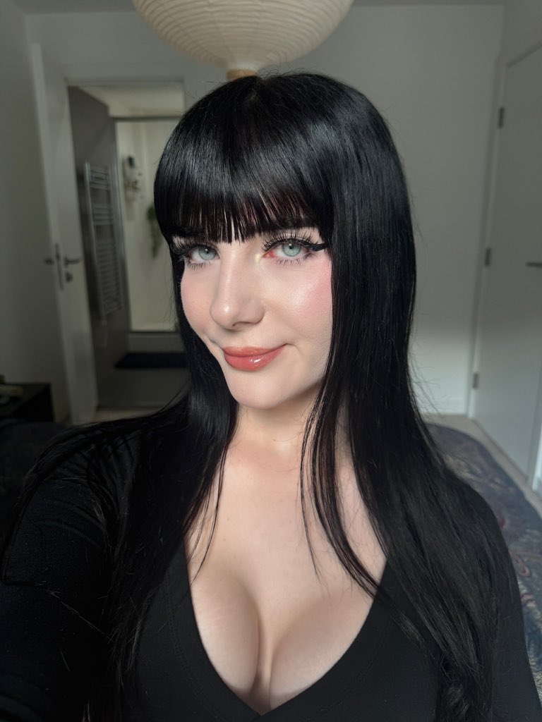 thewinterdollrx's tweet photo. Just reminding you that trans women are beautiful too: https://t.co/TJQZjW1aNo
