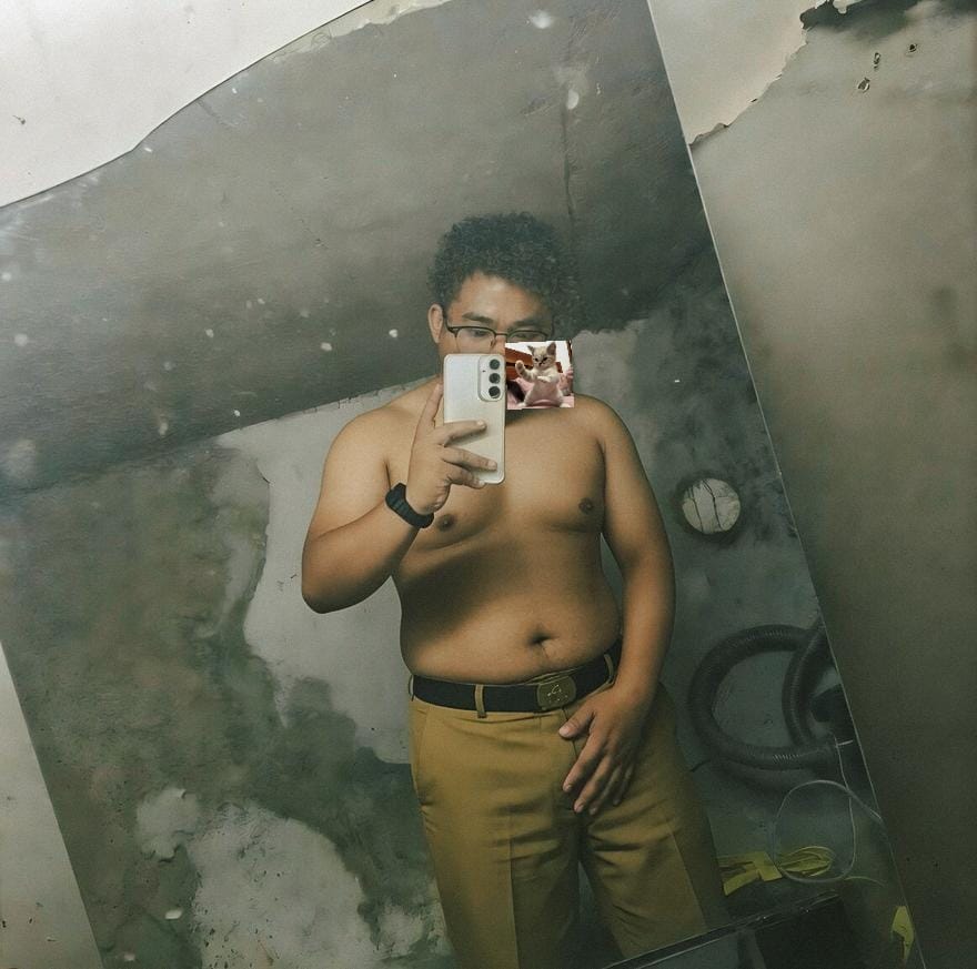 Abdzrsss's tweet photo. celana coklat khaki ini lagi 😁 https://t.co/QMn8XSbJxz