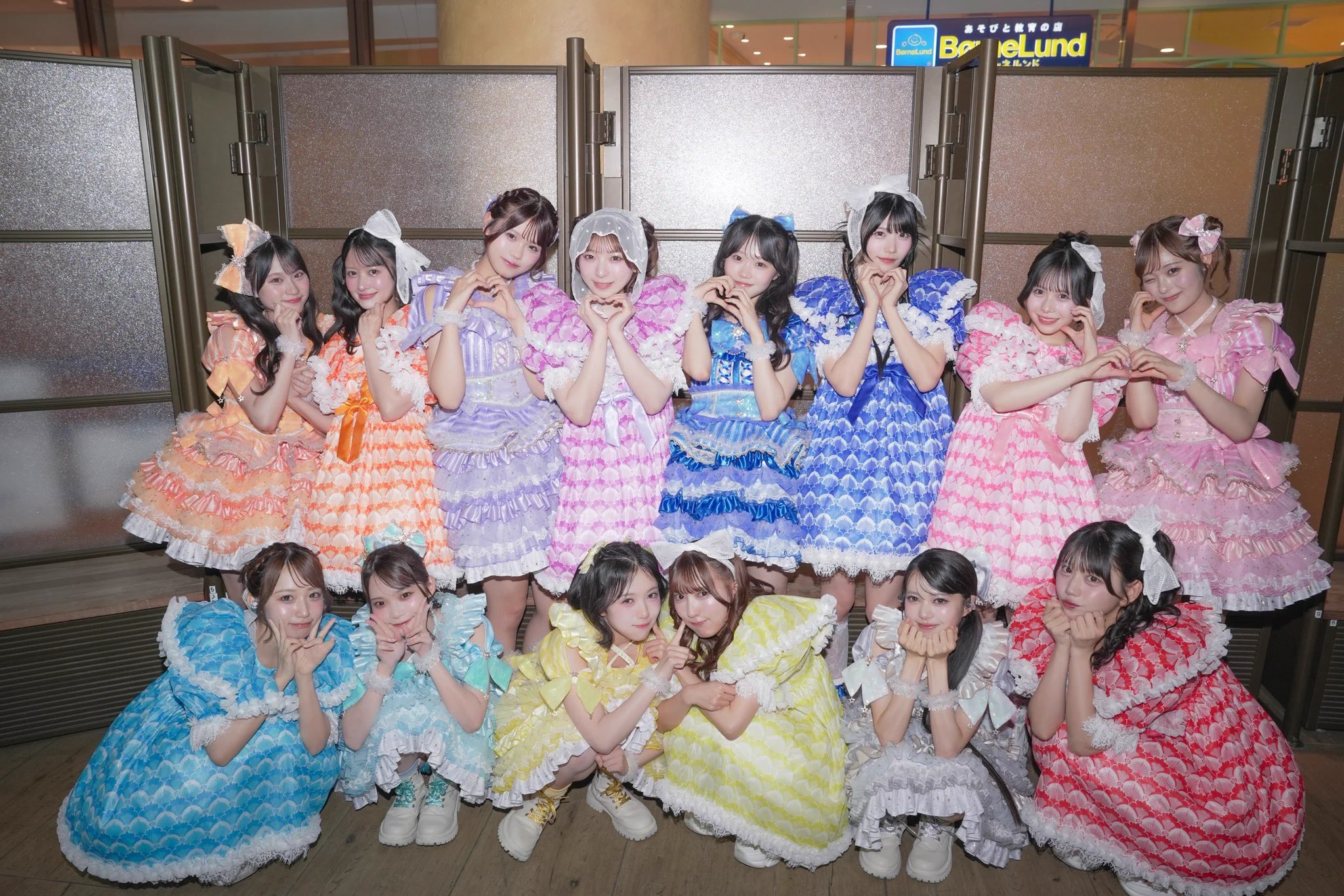8cm CD AKEMI Kid ワーナー3人娘 美人歌手 SWEET STEADY【Official】 on X: 