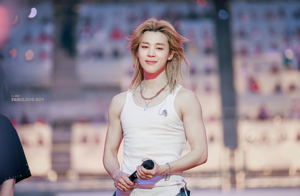 FABULOUSBOY_JM's tweet photo. 260717 BTS WORLD TOUR ARIRANG IN PARIS

바람 + 지민 조합은 필승이라구요...⸝⸝ʚ̴̶̷̆ ̯ʚ̴̶̷̆⸝⸝ 

#방탄소년단 #BTS #지민 #JIMIN #ジミン 
@BTS_twt https://t.co/slr3Uz9vFG