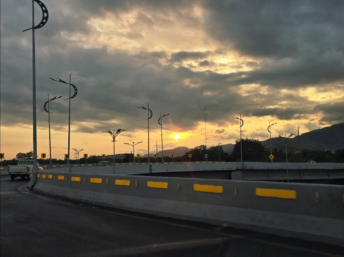 doctorbatsunen's tweet photo. Whats stopping you from living in Islamabad? https://t.co/W8JYYN7qCV