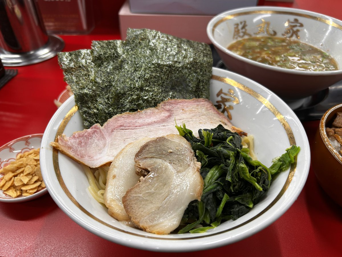 fuka_fd2's tweet photo. 暑い日はつけ麺に限りますな〜
初めて柚子を選択。
との丸家 伊勢崎店さん、ご馳走様でした🙆‍♂️ https://t.co/C7GwNYTcHV