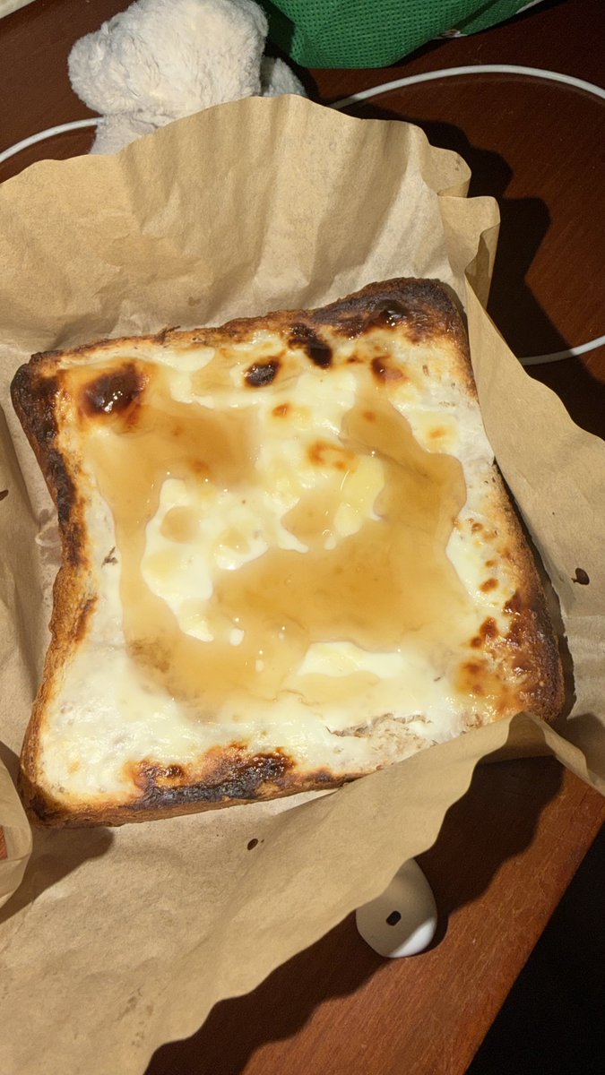 aquinshaa's tweet photo. Experiement buat dessert sehat #cielah
Burnt cheesecake toast
Ini atasnya dikasih madu. Tapi tanpa madu juga udh oke sih https://t.co/uGrEFPHlc9