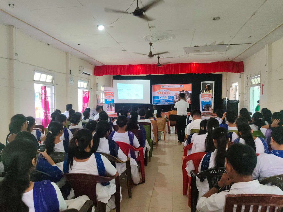 nss_rdguwahati's tweet photo. Viksit Bharat Yuva Connect Programme 2026 concluded successfully at DIET Jorhat, Titabar, Assam, under the theme "Nasha Mukt Yuva for Viksit Bharat." Youth pledged to build a drug-free and developed India.
@_NSSIndia @YASMinistry @mansukhmandviya @khadseraksha @mybharatgov https://t.co/X64p0dT8Go