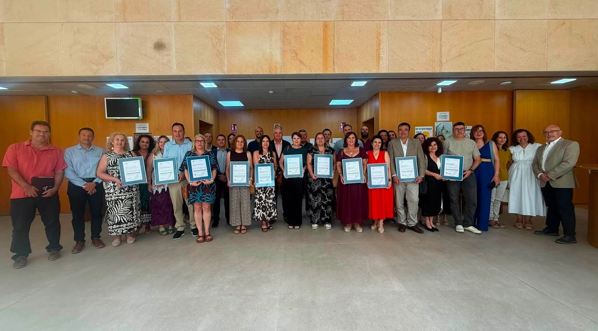 calidadACSA's tweet photo. Ayer asistimos a la entrega de la #certificación de @calidadACSA a 1⃣2⃣ unidades y centros sanitarios pertenecientes tanto al sector sanitario público como privado de la provincia de #Almería en la sede de la Delegación Territorial de @saludand. https://t.co/eSFHWqlffj