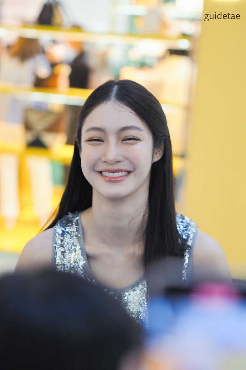 mmffhun's tweet photo. ทุดคนรู้วแฟนขับรู้ว มฝ เป็นสลิ่มพี่น้ำตาลยิ้มแฉ่งคนเดียวในโลกกกกกก นุรักพิ่ตาลยิ้มแจ่งม้ากกกกกก อยากสะสมคอลเลคชั่นพี่น้ำตาลยิ้มแฉ่งไว้เป็นสมบัติล้ำค่าส่วนตัว ฮรึกๆๆๆฮรืออ น่ารักอะ T____T https://t.co/urdRDZuN1j