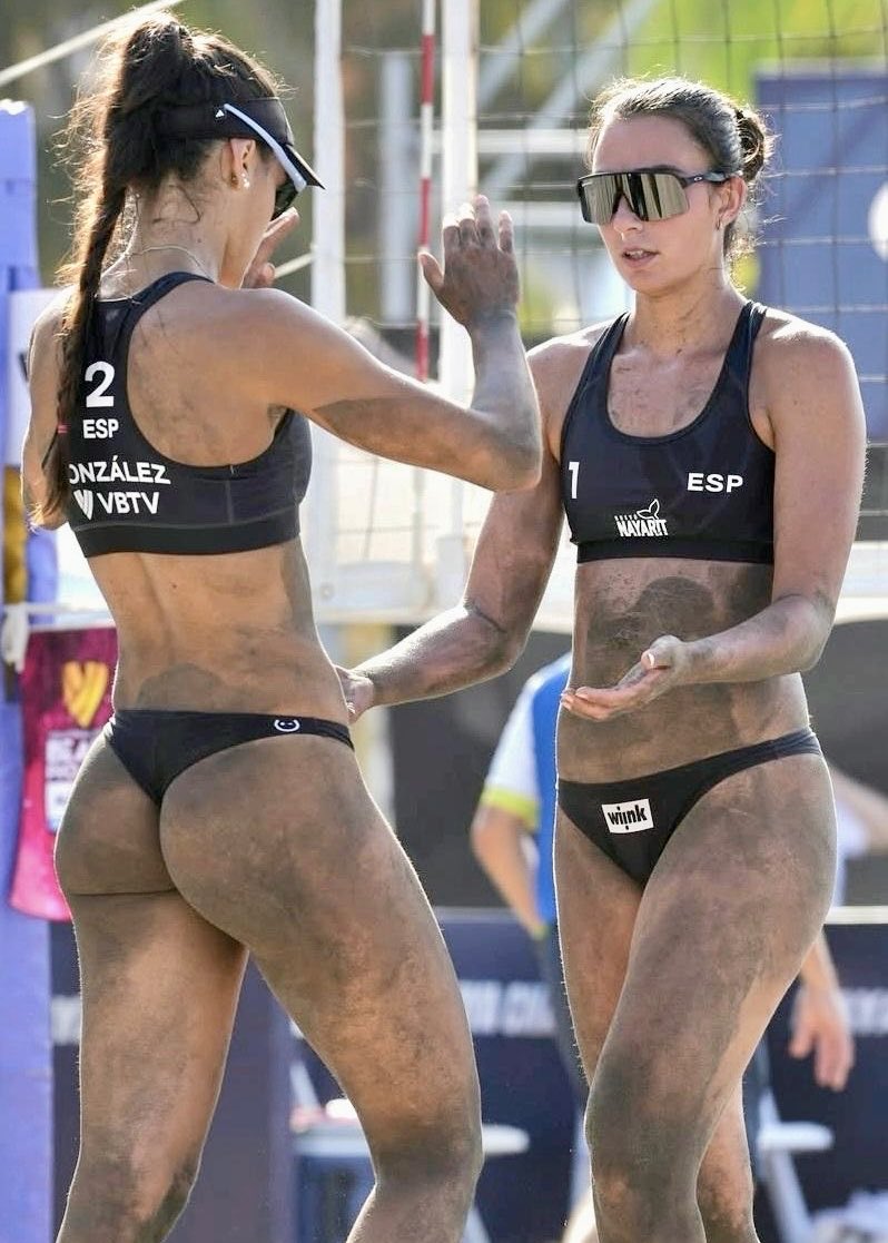 hothletics's tweet photo. Teamwork! https://t.co/7EYgubUpfk