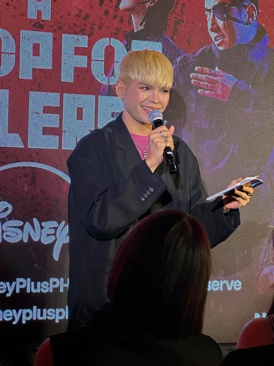 Push_Alerts's tweet photo. Happening now: AC Soriano brings his vibrant energy as he hosts the launch of Disney+’s “A Shop for Killers” Season 2 in Makati on Wednesday, July 22.
#PUSHABSCBN #PUSHupdates #AShopForKillersS2 #DisneyPlusPH
📸 Gary Ann Lastrilla https://t.co/U8k0ItD9oy