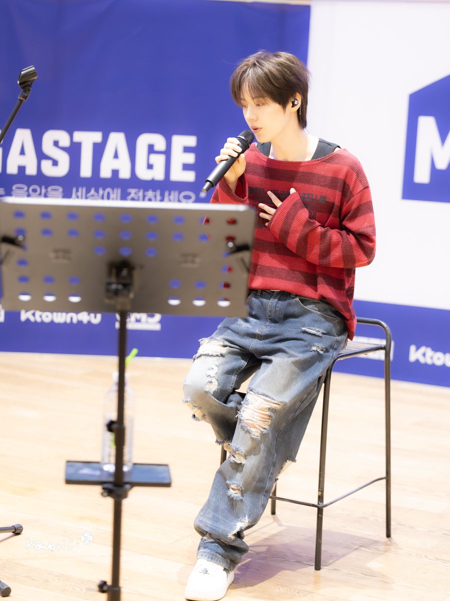 kaworin9iNo1's tweet photo. 20260719 COEX MEGA STAGE 

 바스킹

#VARI #베리 #ベリ 
#NINEꓸi #NINEi #나인아이 #ナインアイ https://t.co/fnxSd3Q0gL