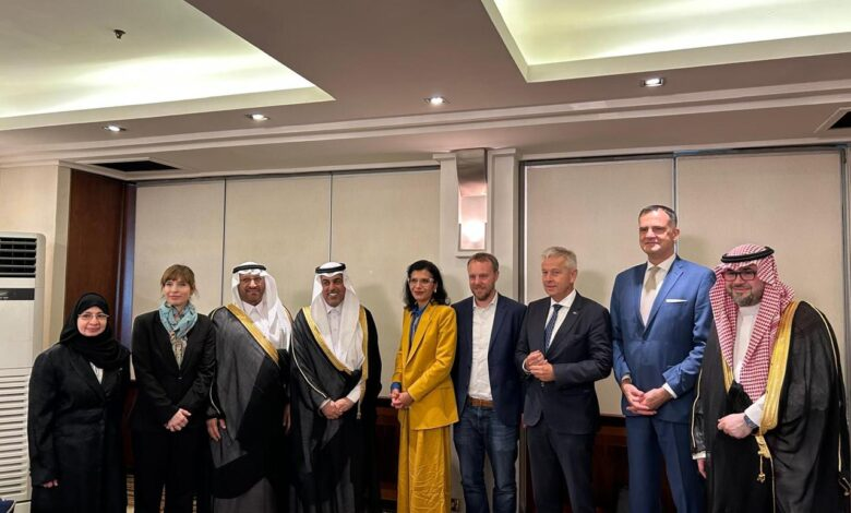 asdafnews's tweet photo. Delegation for Relations With the Arab Peninsula Concludes Visit to Saudi Arabia 

https://t.co/JzBVZwMI5q 
@EUintheGCC #SaudiArabia https://t.co/ScqQEIcGi6