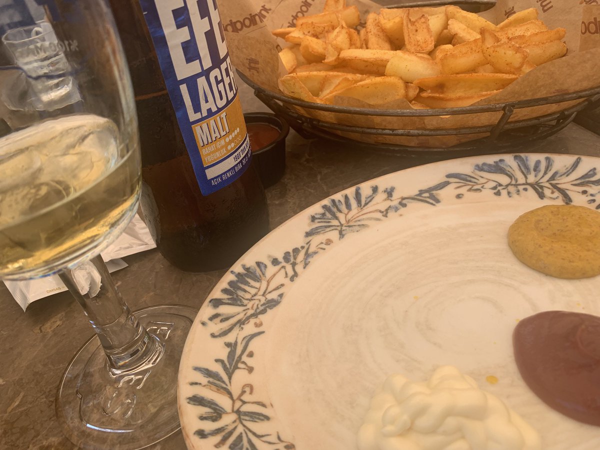 sadeceeesennnn's tweet photo. Bir öğle arası meselesiydi ancak paylaşılabildi 🤫🥳

#ÇokSıcakkkk 🫠 https://t.co/JGbN3L9A26