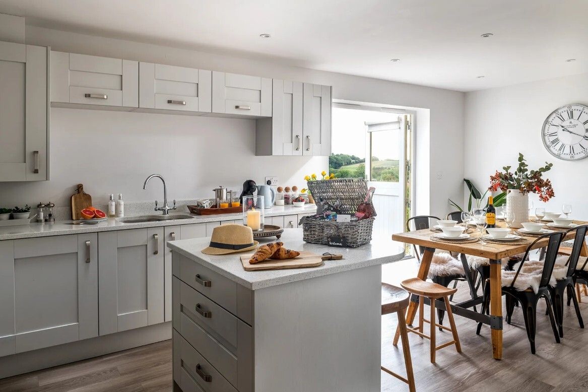TheHolidayCots's tweet photo. 📅🏡 Rowan Cottage Availability 🏡📅

Available dates:
📍 10th – 14th Aug.
📍 16th – 21st Aug.
📍 24th – 28th Aug.
📍 30th Aug – 11th Sept.

🛏️ 8
https://t.co/oWo2LfVH7U

#RowanCottage #Availability #August #September #HolidayCottage #SummerHoliday #BookDirect #CountrysideEscape https://t.co/D329PK0kPr