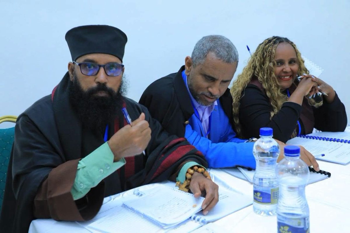 ETEmbassyPEK's tweet photo. The #NationalDialogue has entered its deliberation phase.
4,000+ participants, 8 thematic clusters & 80 sub-groups are now discussing agenda items to strengthen #Ethiopia's unity. Supported by 160 facilitators & 256 rapporteurs from @EthioNDC
#NationalDialogue #Ethiopia #ENDC https://t.co/gXXOeUhqTt