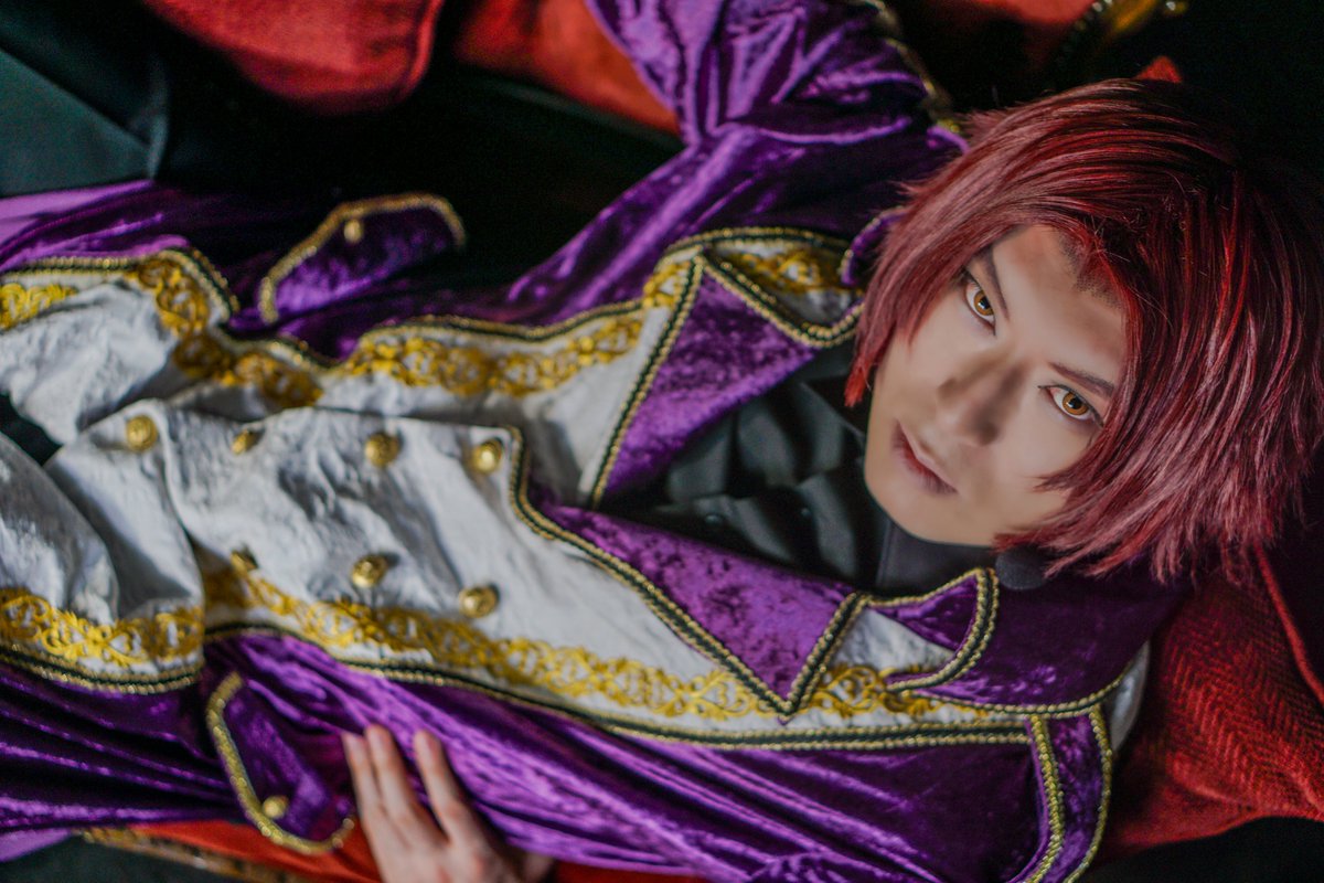 Cosplay 2.5 . 𝙂𝙪𝙚𝙨𝙨 𝙬𝙝𝙖𝙩'𝙨 𝙘𝙤𝙢𝙞𝙣𝙜 . Photo; まゆ