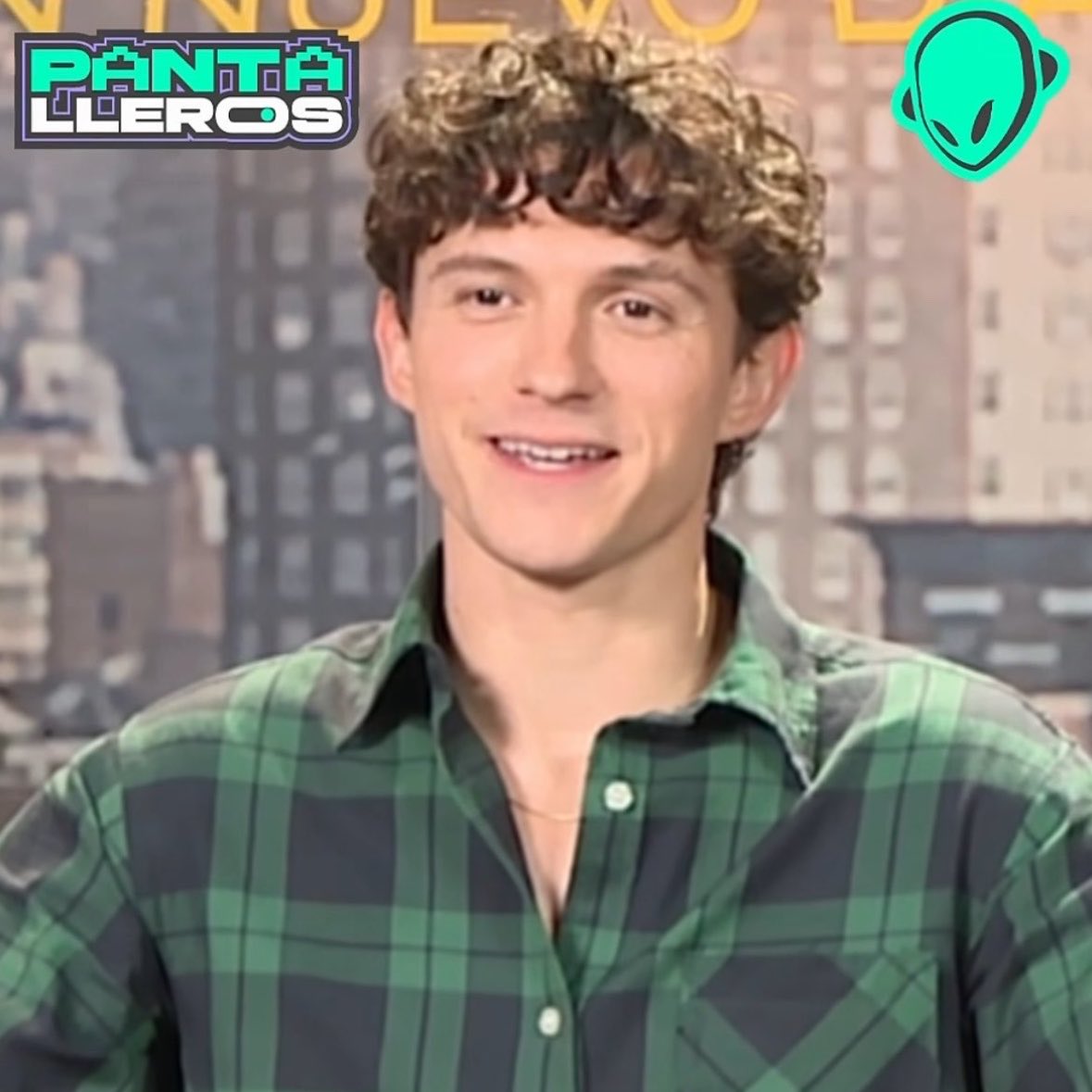spideysbrie's tweet photo. that’s literally peter parker https://t.co/fwgrOzKLTe
