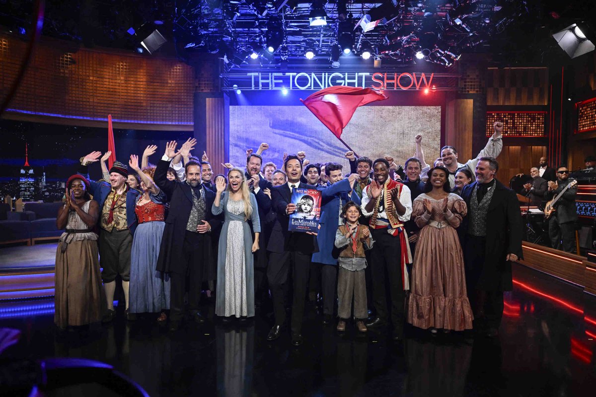 lesmisofficial's tweet photo. Raise the flag of freedom high. 🚩
Thanks for having us, @fallontonight. 🫶
#LesMizWorldTour https://t.co/oSUtuID3fN