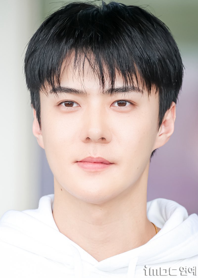 DojXx77v's tweet photo. Looking forward to tonight's event
#SEHUN #세훈
SEHUN DIOR SIAM PARAGON
#DiorSiamParagonxSehun https://t.co/USLkz2zsFt