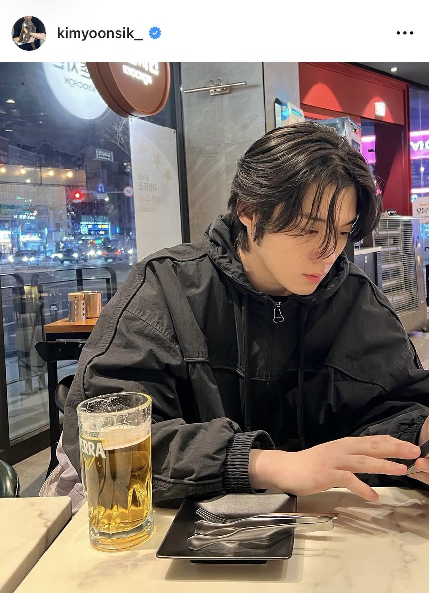 ooaooae's tweet photo. 주검사님 장발도 미쳤네요? https://t.co/2rbgCYPKIt