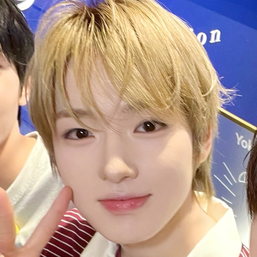 l045sk's tweet photo. サクヤ、私は君の本当の唇の厚さを知りたいよ https://t.co/MHR60PXDSu