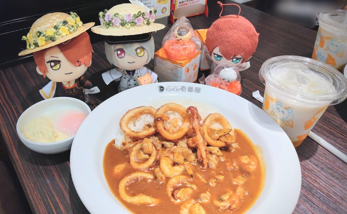 wara_nui's tweet photo. ⚔️ えみるけんじゃさまの はちわれチャレンジ(２かいめ) の ついでに、ここいちせんしゅけん ラストの 「たまごとうみのいきもののかれー」を たべてきたぞ！ 🍛🦑🦐🐚🥚

🍭 んとね、らっしー… あまい！🥛

⚔️ はちわれは でなかったけど、おーえんが ちーかわを ひいたぞ！

#まほやく_ぬい https://t.co/cP9cRlS9fi