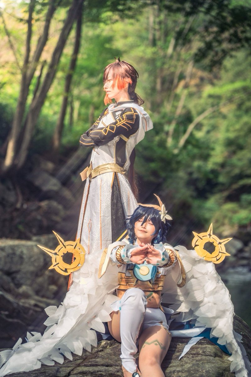 sspica_19's tweet photo. 「Cosplay / コスプレ」
さあ、旧友よ。もう少し座っていこう。夕日は急いだりしないから。
ー原神、七神「風神ー岩神」
.
.
.
🔶: @i_lv_spc 💕
🍃: Spica
📸: @_yuui_ch1 さん✨✨✨
#原神cos #バルバトス #モラックス #genshinimpactcosplay #barbatos #morax https://t.co/BcqKfJRnlm