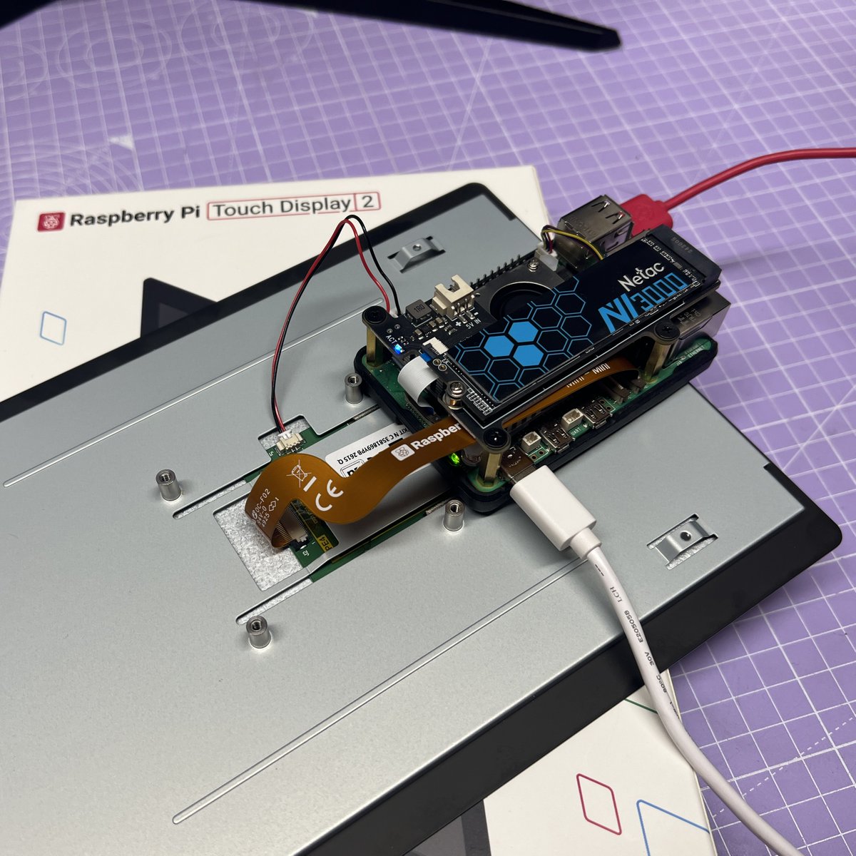 KariLawler's tweet photo. ... was surprised how simple it was to set up. Compatible with any #RaspberryPi 5 or compute module. Just attach the supplied display cable, and power, and with a fully updated Pi, it booted straight away to a working display. No drivers were needed. https://t.co/2mdHnrCfcB