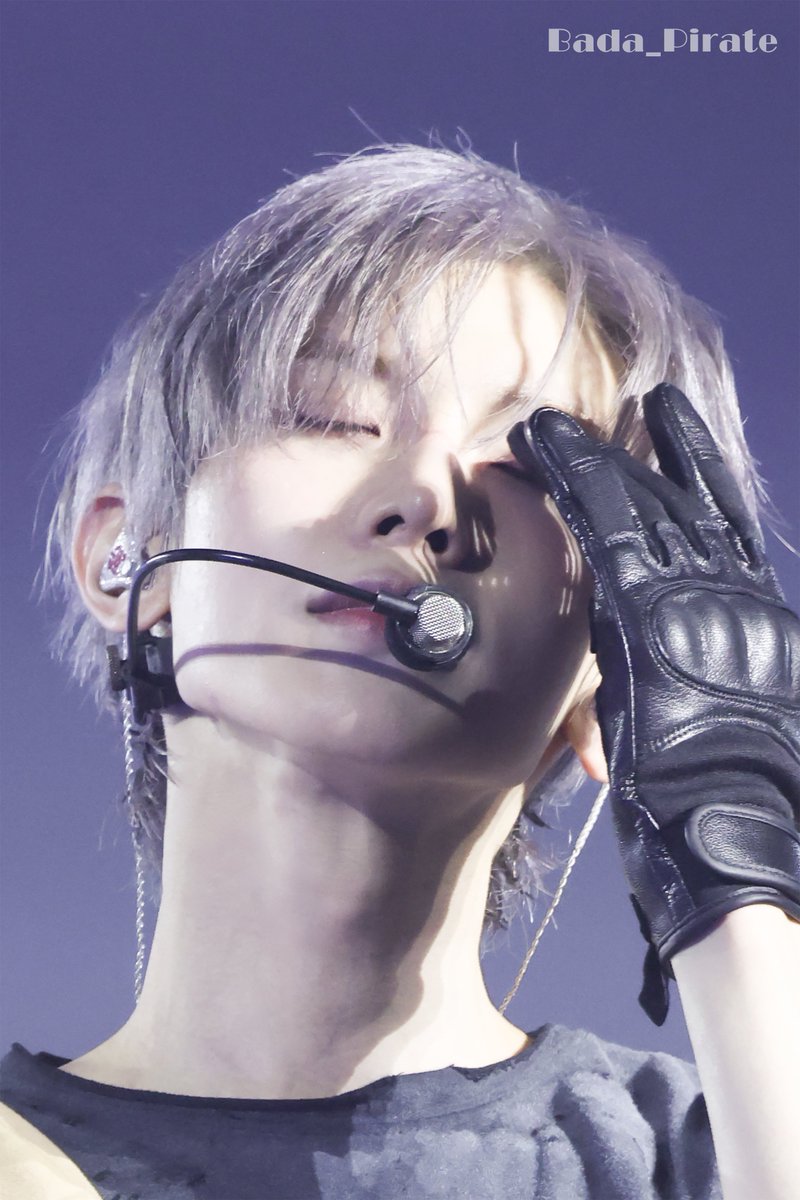 Bada_Pirate's tweet photo. 260718 팬미팅 DAY2  

진짜좋은느낌을주심

#여상 #YEOSANG #ヨサン 
#ATEEZ #에이티즈 #エイティーズ https://t.co/vE9r6Eia5Q
