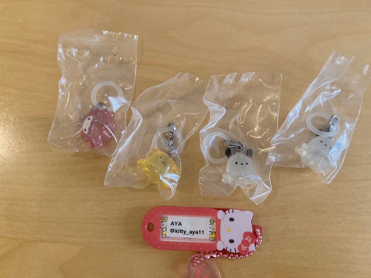 kitty_aya11's tweet photo. 【交換】なりきりメンダコ シュガーバニーズ ふわふわ めじるしアクセサリー サンリオ ガチャ

譲▷マイメロディ ポムポムプリン ポチャッコ2
求▷しろうさ ストロベリーうさ ももうさ  

郵送希望です。検索からもお気軽にお声掛け下さい。 https://t.co/jQvXQv4Egi