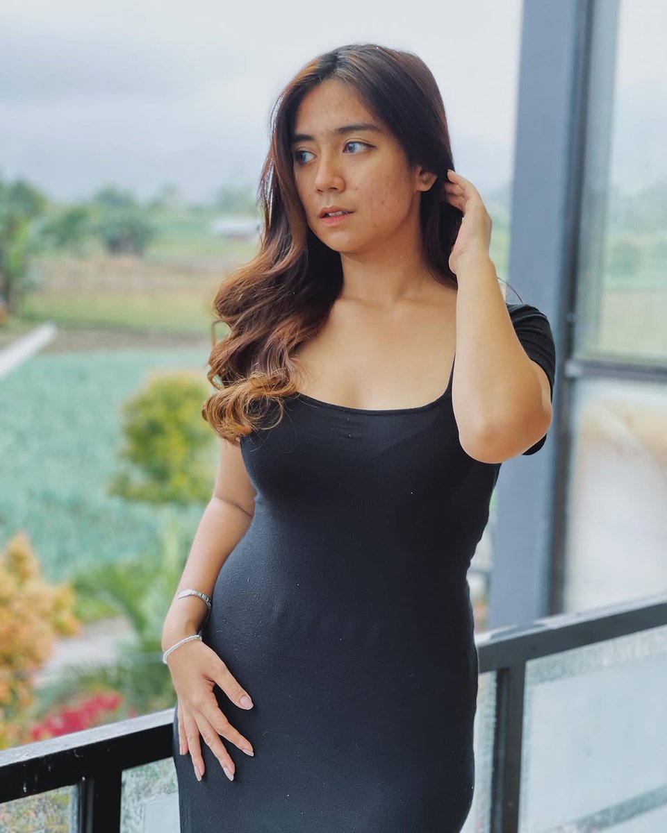 69indogirl's tweet photo. ~Tasyaoei https://t.co/Ad9zPFduUM