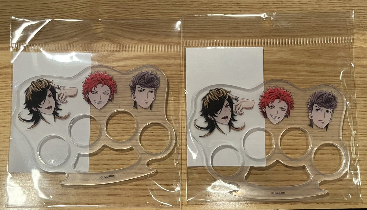 jun_kyoto_'s tweet photo. 久しぶりに街に出かけたら、めっちゃいいの売ってた
1つ買おうと思ったら旦那が
「片方でいいの？」
ってこれ、両手にはめるもん！？ https://t.co/fKvv12i0s5