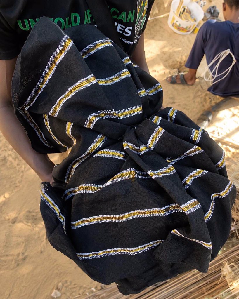 Nedumcity_'s tweet photo. Local arts and craft in Kano State, Nigeria. Crafters works to produce their own type of Akwete fabrics. Originally, Kano use to be Nigeria’s headquarters for Commerce and Industry.
#omegle #ometv #omeglenvde #monkeyapp https://t.co/Mh4rLceJgs