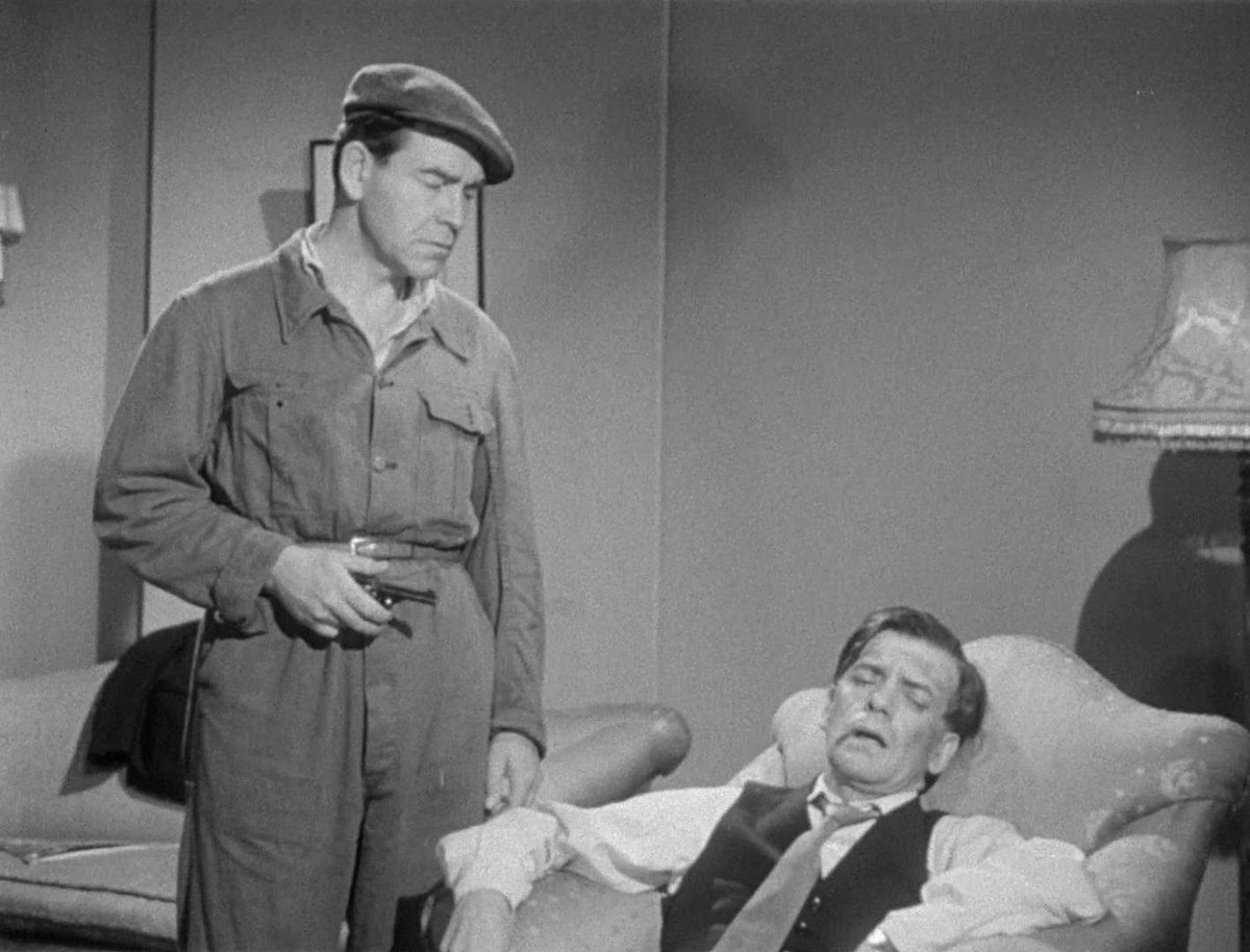 TalkingPicsTV's tweet photo. The man sentenced for stealing £20,000 is released. The money was not recovered and Maguire is on the trail!
#BillOwen guest stars in 📞 DIAL 999 (1958) 3:10pm starring #RobertBeatty #HughMoxey 'Mined Area' #TPTVsubtitles https://t.co/Df33RMoZO3